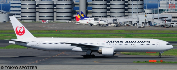 Japan Airlines (JAL) Boeing 777-300 (New Crane Livery)
