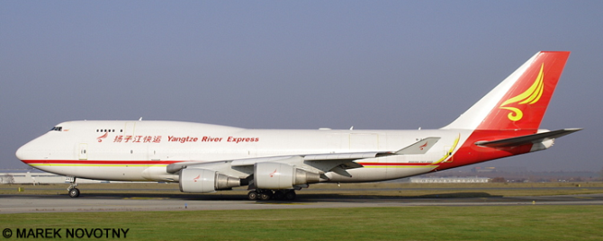 Yangtze River Express Boeing 747-400