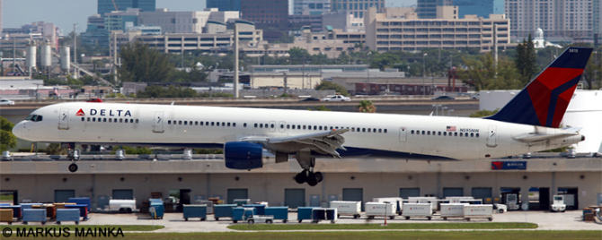 Delta Airlines Boeing 757-300 (Widget Livery)