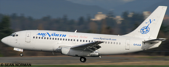 Air North Boeing 737-200 (Old Livery)