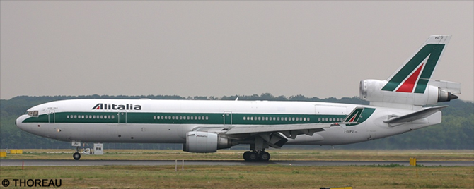 Alitalia McDonnell Douglas MD-11 (Combi)