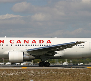 Air Canada Boeing 767-200 (Old Dark Tail Livery)