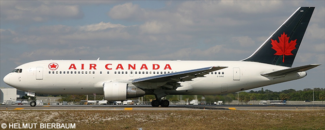 Air Canada Boeing 767-200 (Old Dark Tail Livery)