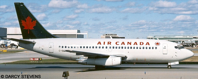 Air Canada Boeing 737-200 (Old Dark Tail Livery)