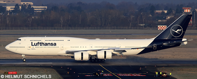 Lufthansa Boeing 747-8 (New Livery - With Digital Silk)