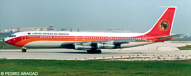 TAAG Angola Airlines Boeing 707-300