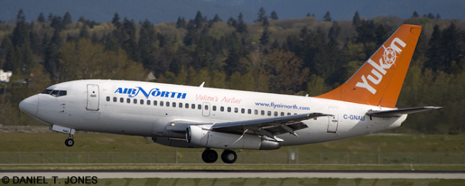 Air North Boeing 737-200