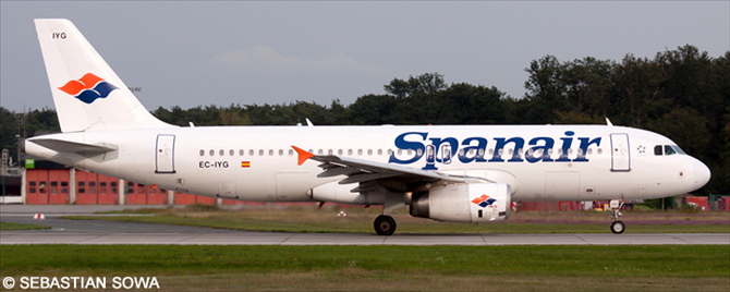 Spanair Airbus A320