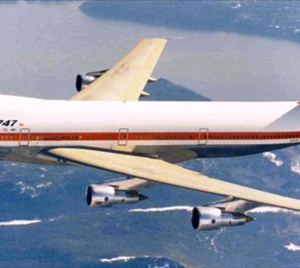 Boeing 747-100 (Rollout Livery)