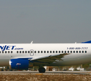 Canjet Boeing 737-300