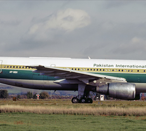 Pakistan International Airlines (PIA) Airbus A300B4 (Green And Gold Stripe Livery)