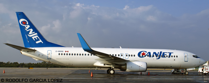 Canjet Boeing 737-800 (Old Livery)