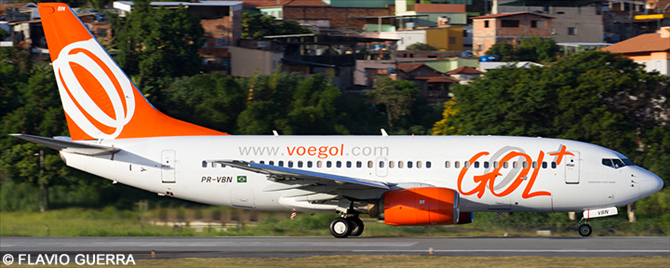 GOL Transportes Aereos Boeing 737-700
