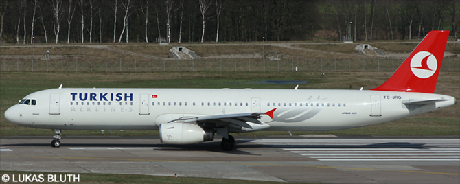 Turkish Airlines Airbus A321 (Old Livery)